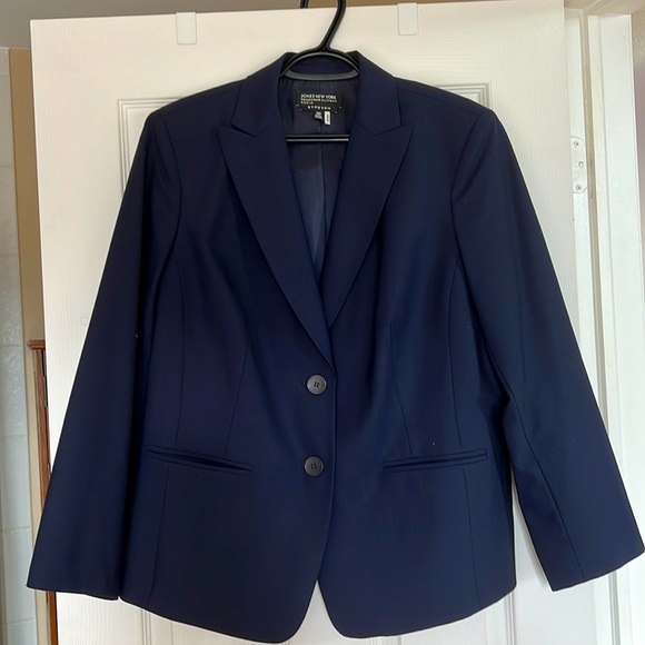 Jones New York Suit - Picture 1 of 5